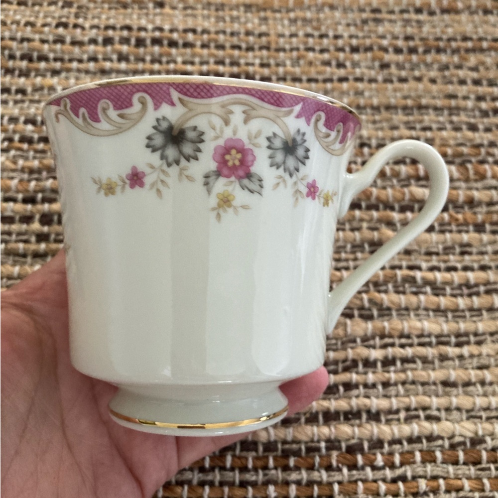 Mikasa Floral Pink Shelly L2860 5 Piece Place Setting - Picture 6 of 12